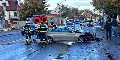 Unfallfahrzeug bei VU in der Verdistraße